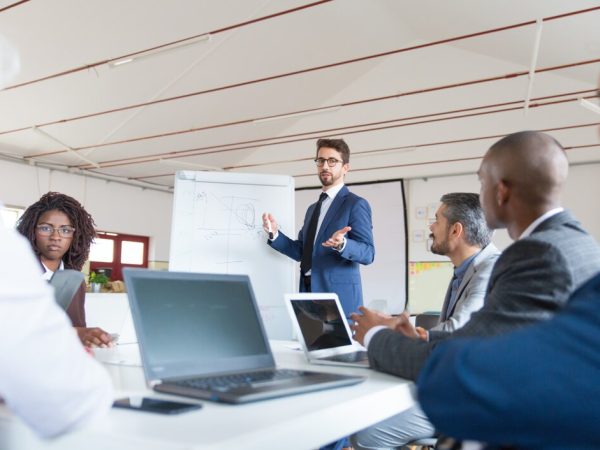 Oratória prática: aulas que vão te destravar em qualquer situação!