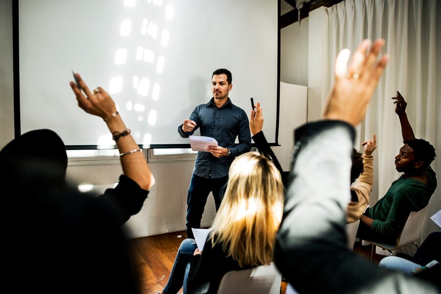 Desvende os segredos da comunicação eficaz com um curso intensivo de oratória!